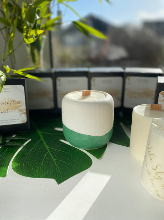"Isla" Refillable Candle - Green & White
