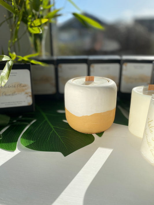 "Isla" Refillable Candle - Sand & White